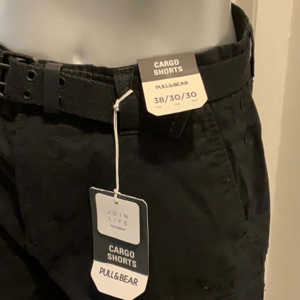 Pull & Bear Cargo Shorts Black - Picture 6 of 6